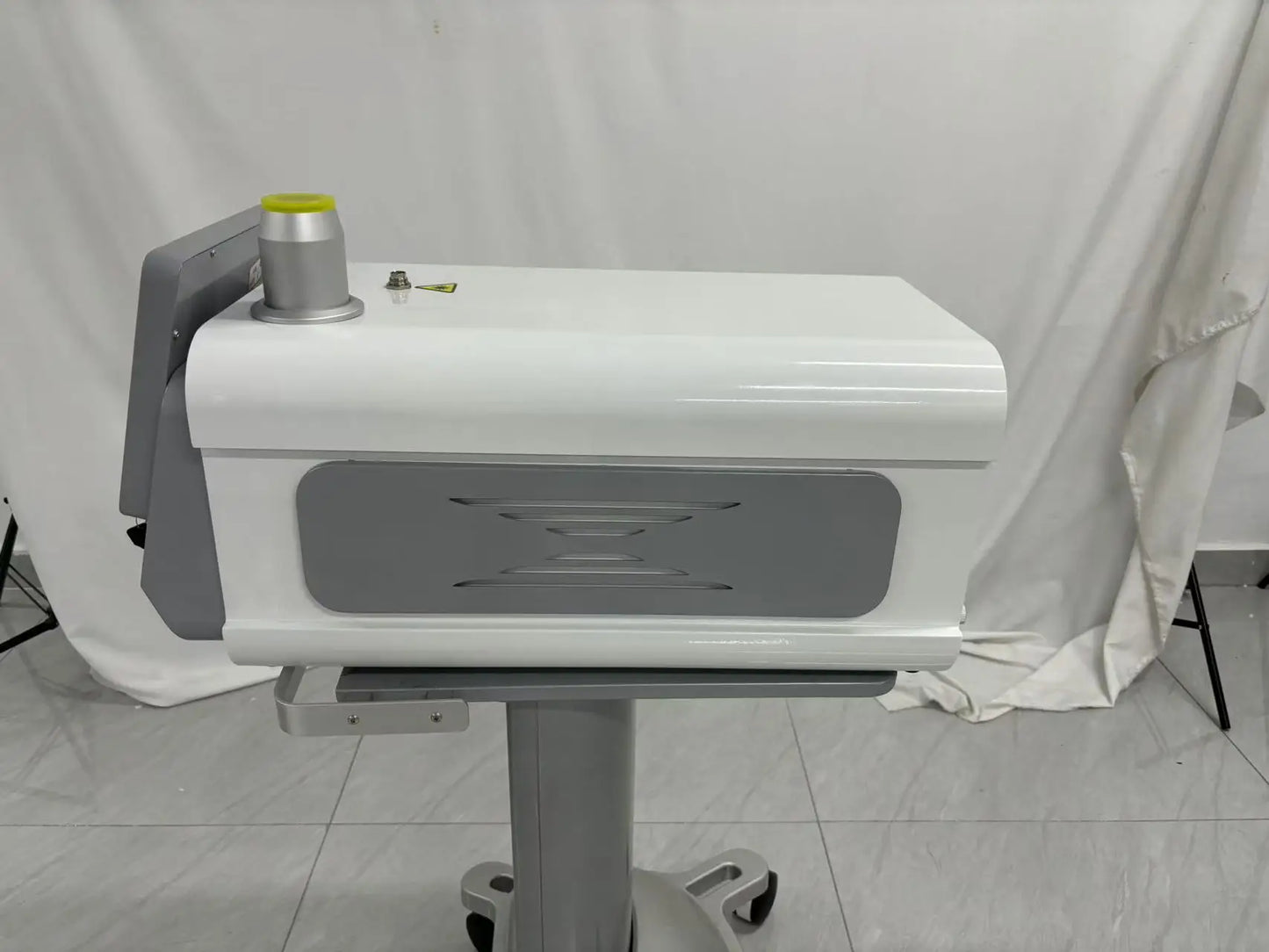 CO2 Laser Skin Care Machine Carbon Peel Fractional Portable Pro