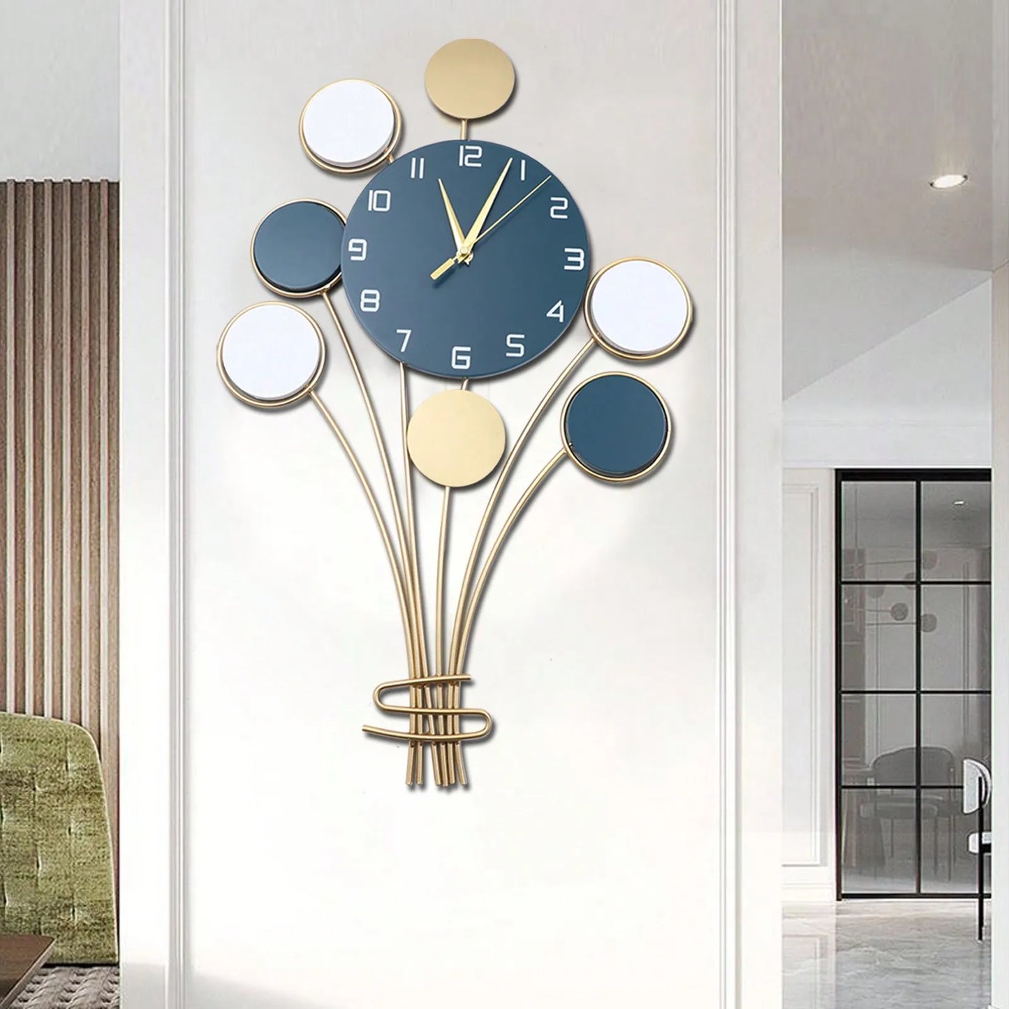 Silent Battery Operated Wall Clock No Drilling Balloon Deco